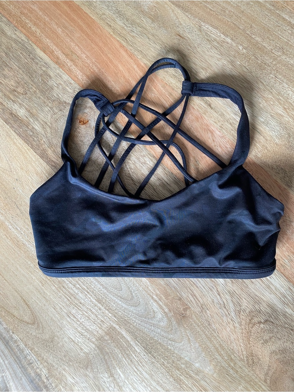 Lululemon Free To Be Bra size 6